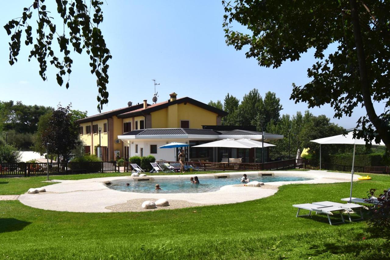 Agricampeggio Corte Tonolli Valeggio sul Mincio Exterior foto